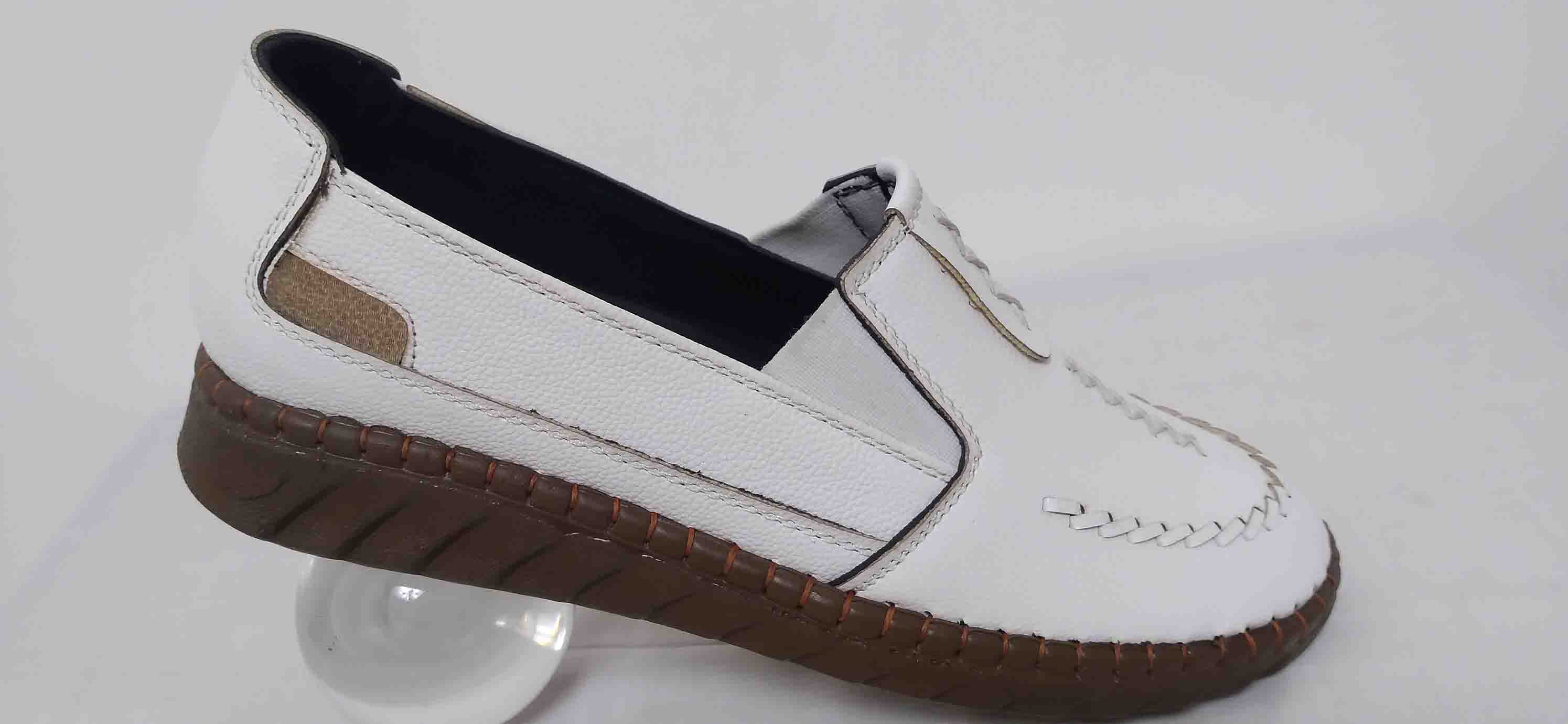 کالج طبی زنانه سفید کد227