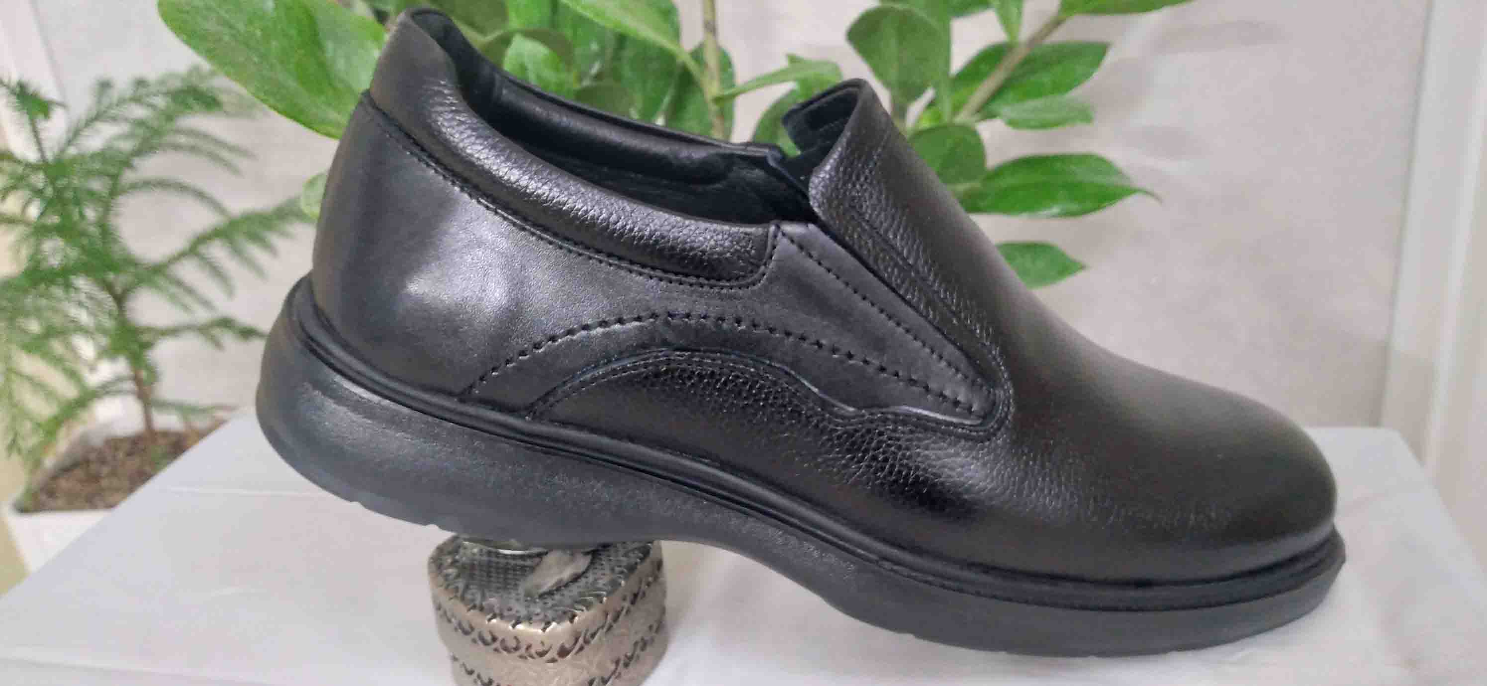 کفش مردانه تمام چرم طبی مشکی بدون بند کد 277