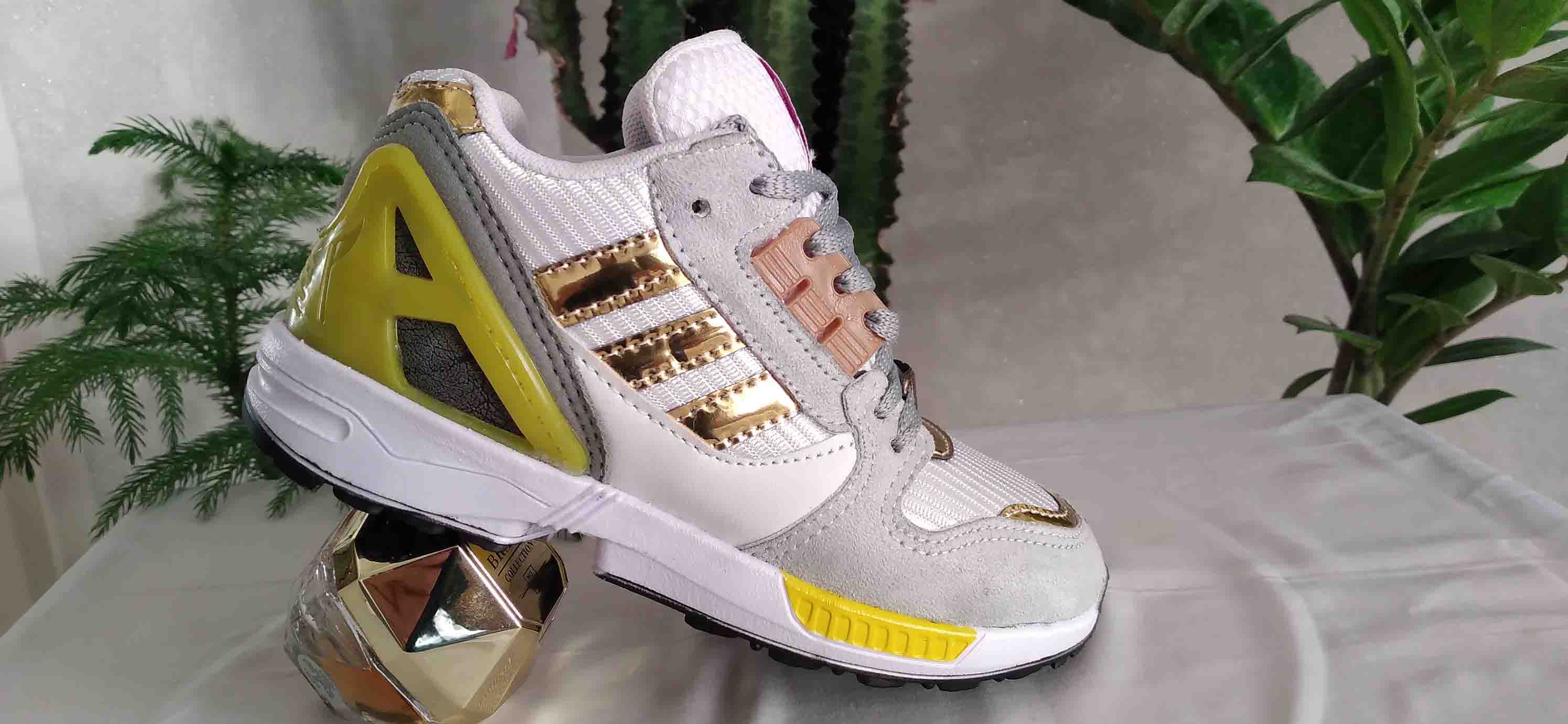 کتونی آدی داس سفید طوسی کد 263