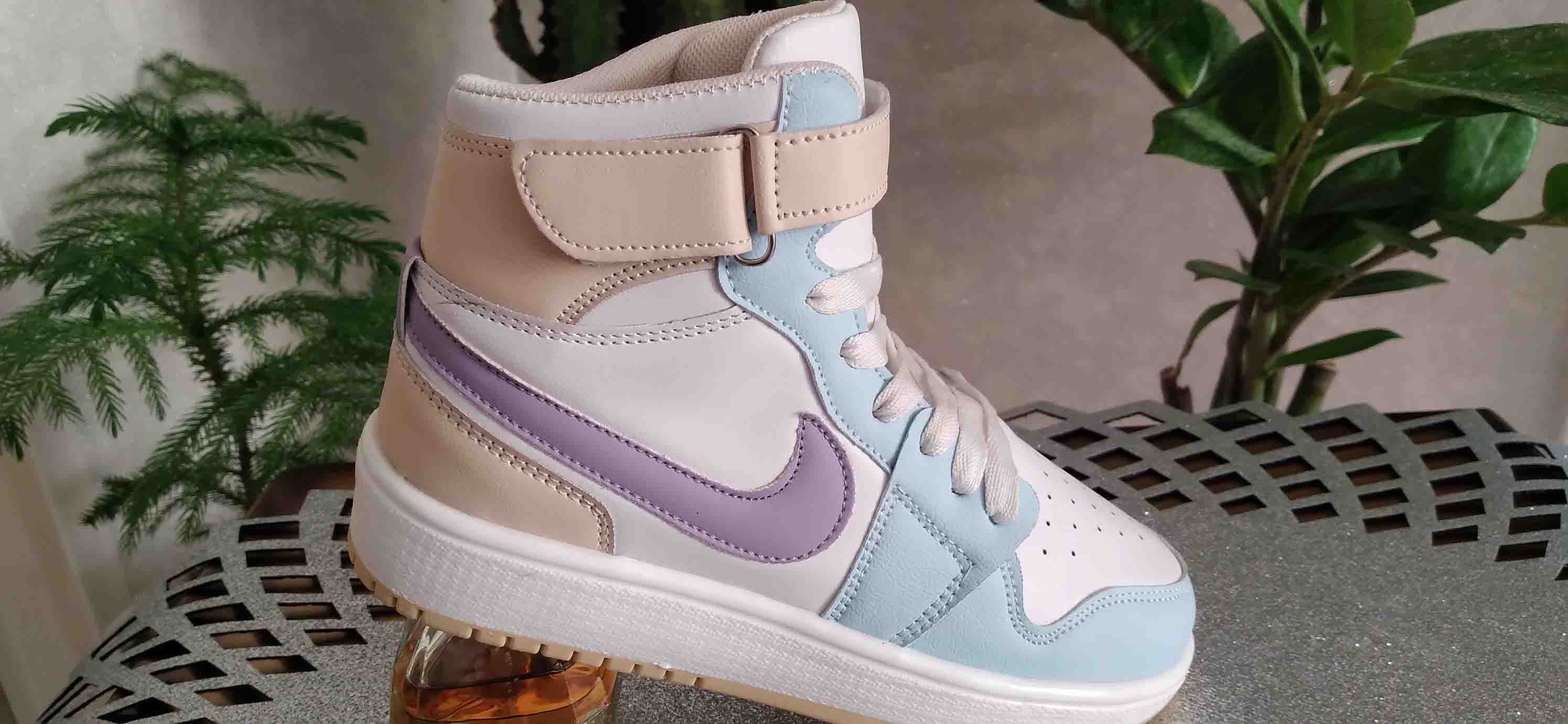 کتونی نایک جردن ساقدار سفید کرم کد 258