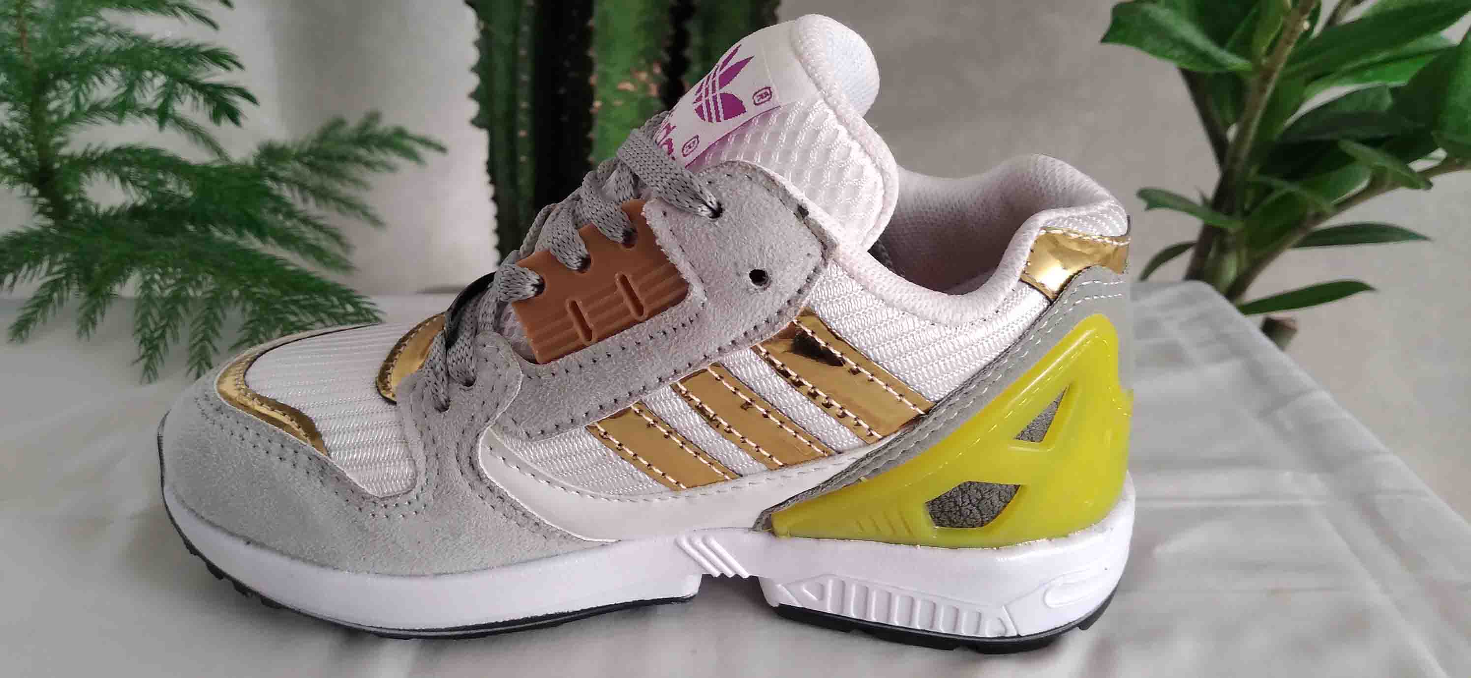 کتونی آدی داس سفید طوسی کد 263